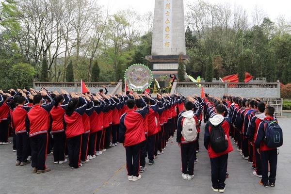 泛海控股将退市!3年多亏损340亿,实控人卢志强曾是中国前10富豪